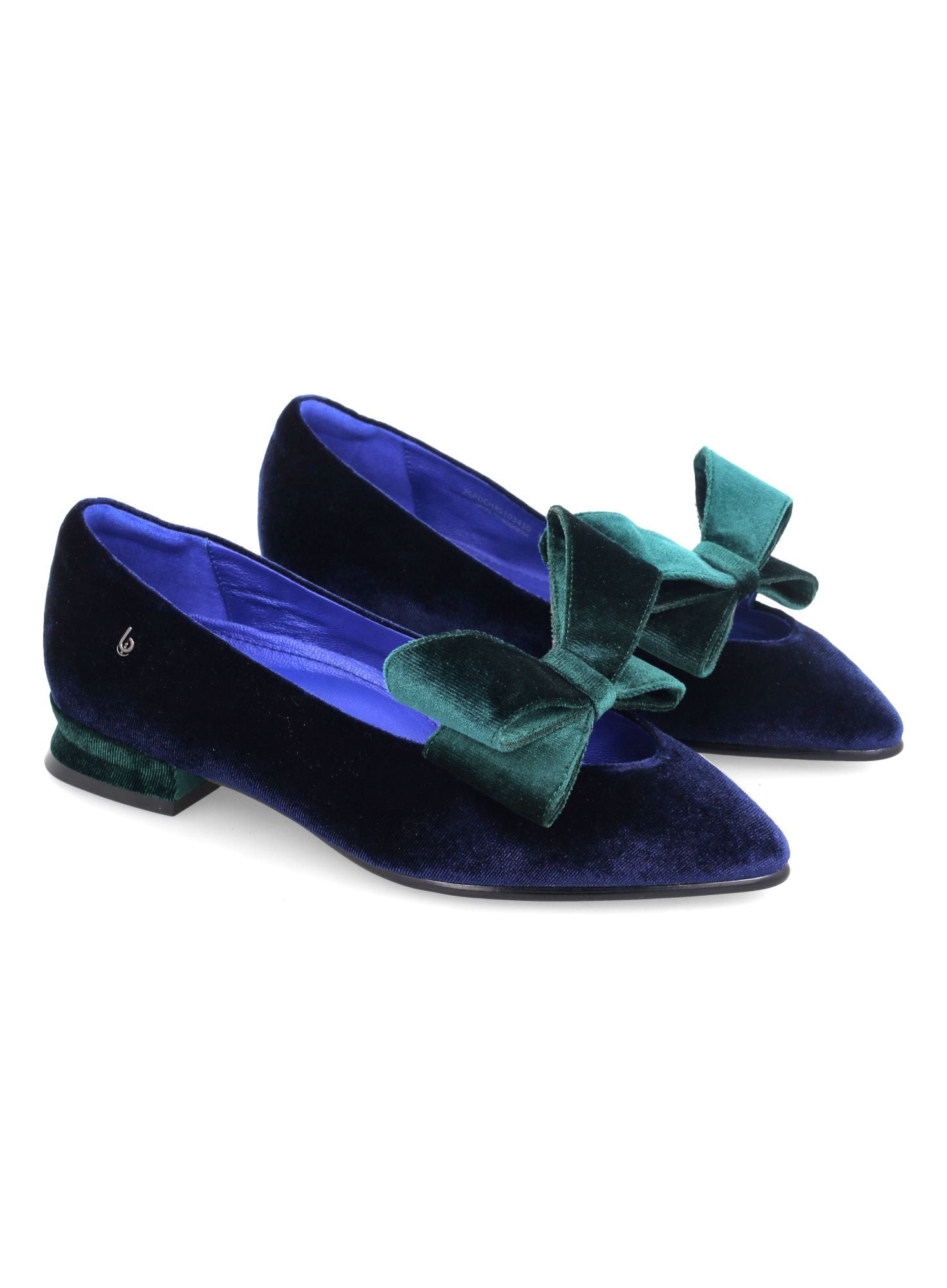 Bocorocco x Christin Wu D. Christina 03 & 103 - Sepatu Velvet (103) Leather (03) Toe Pump Shoes Pita - Nyaman & Halal