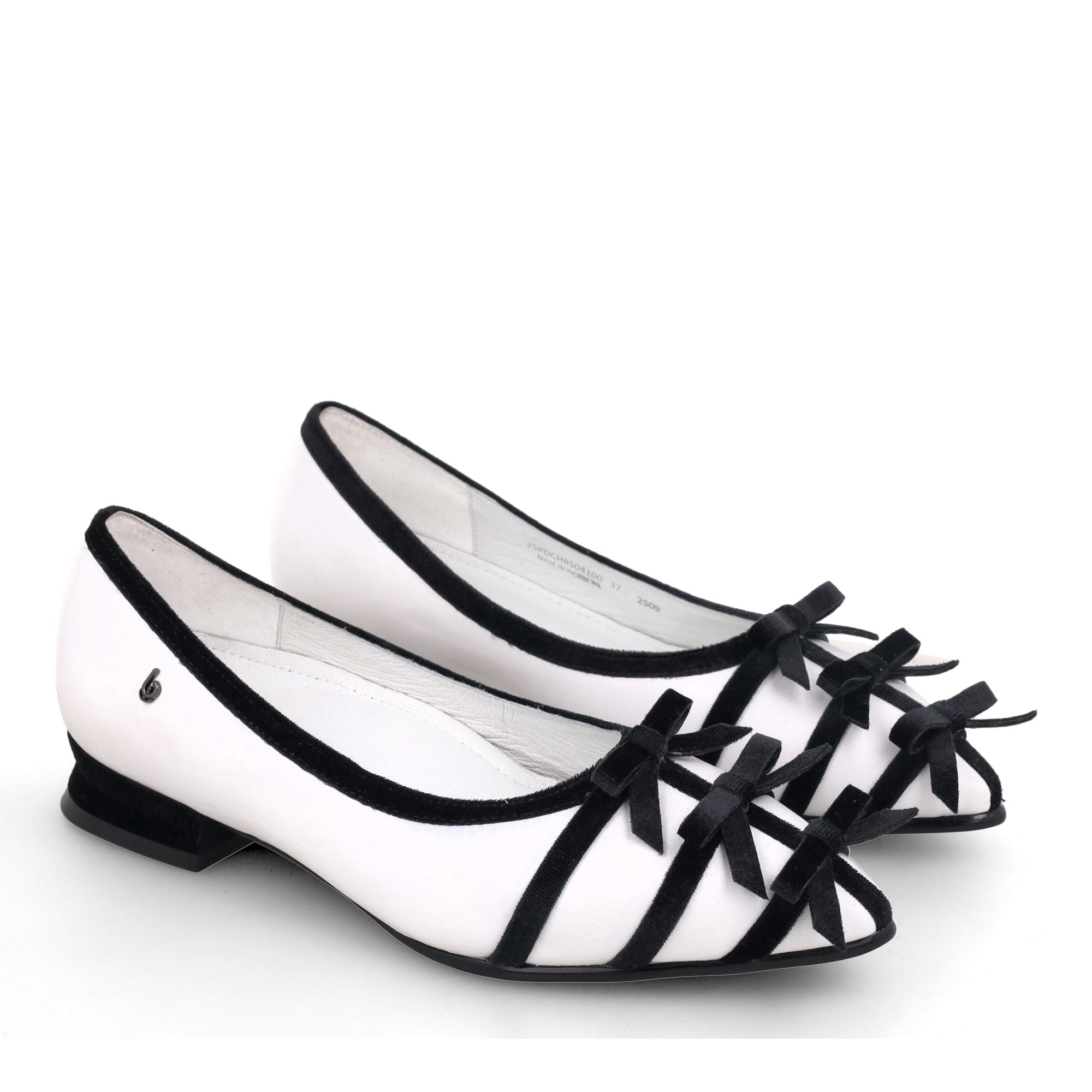 Bocorocco x Christin Wu D. Christina 04 - Sepatu Velvet Pump Shoes Pita - Nyaman & Halal