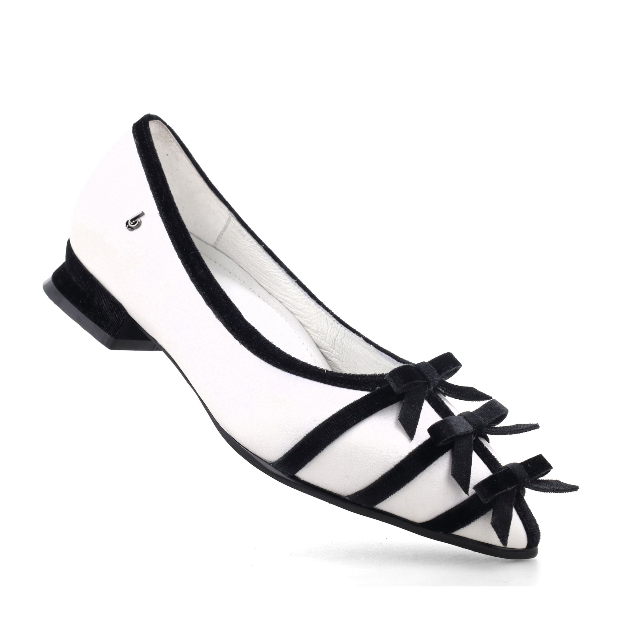 Bocorocco x Christin Wu D. Christina 04 - Sepatu Velvet Pump Shoes Pita - Nyaman & Halal