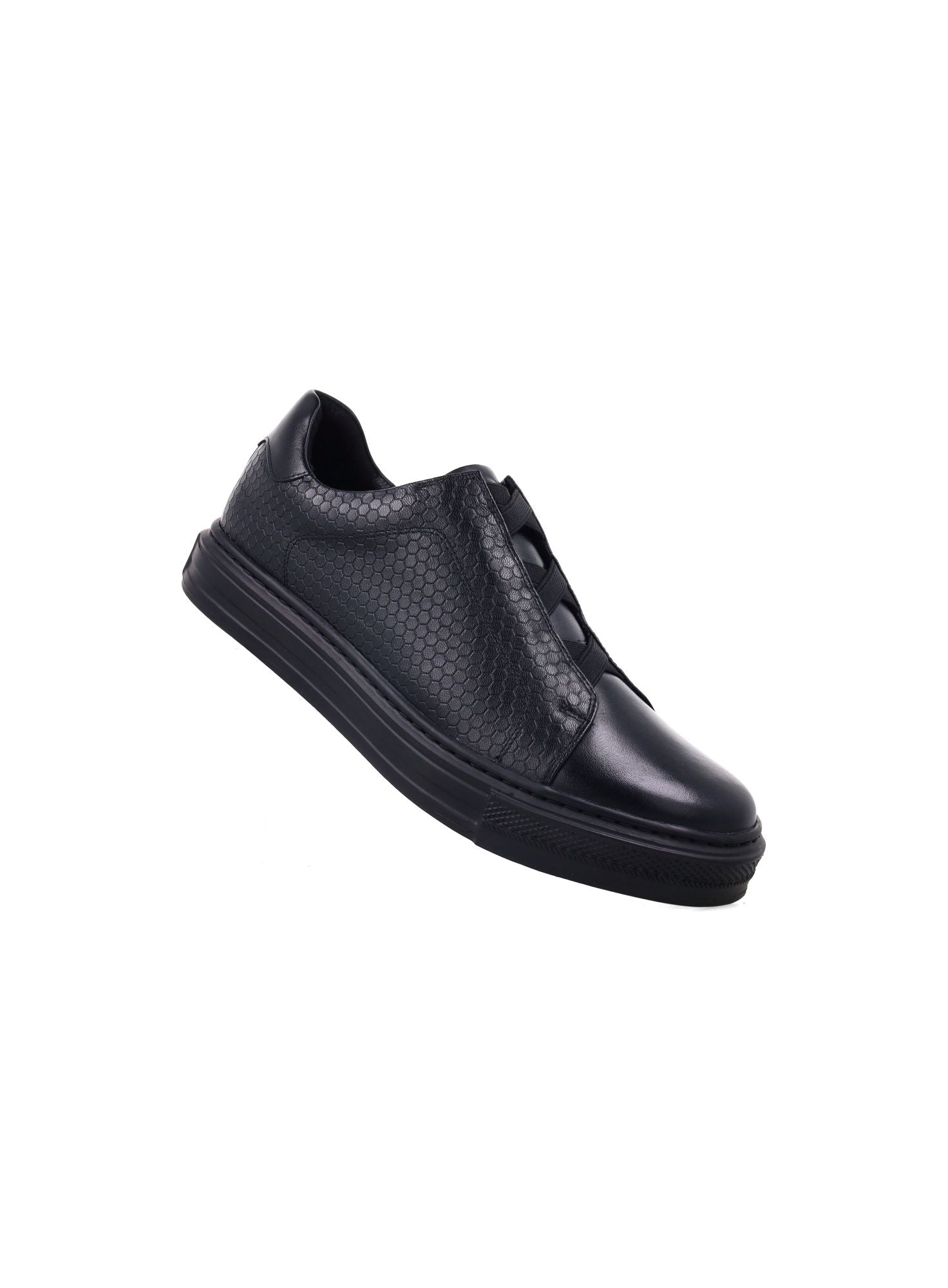 Ux.  Trend 34 Nero - Sneakers Pria Warna Hitam