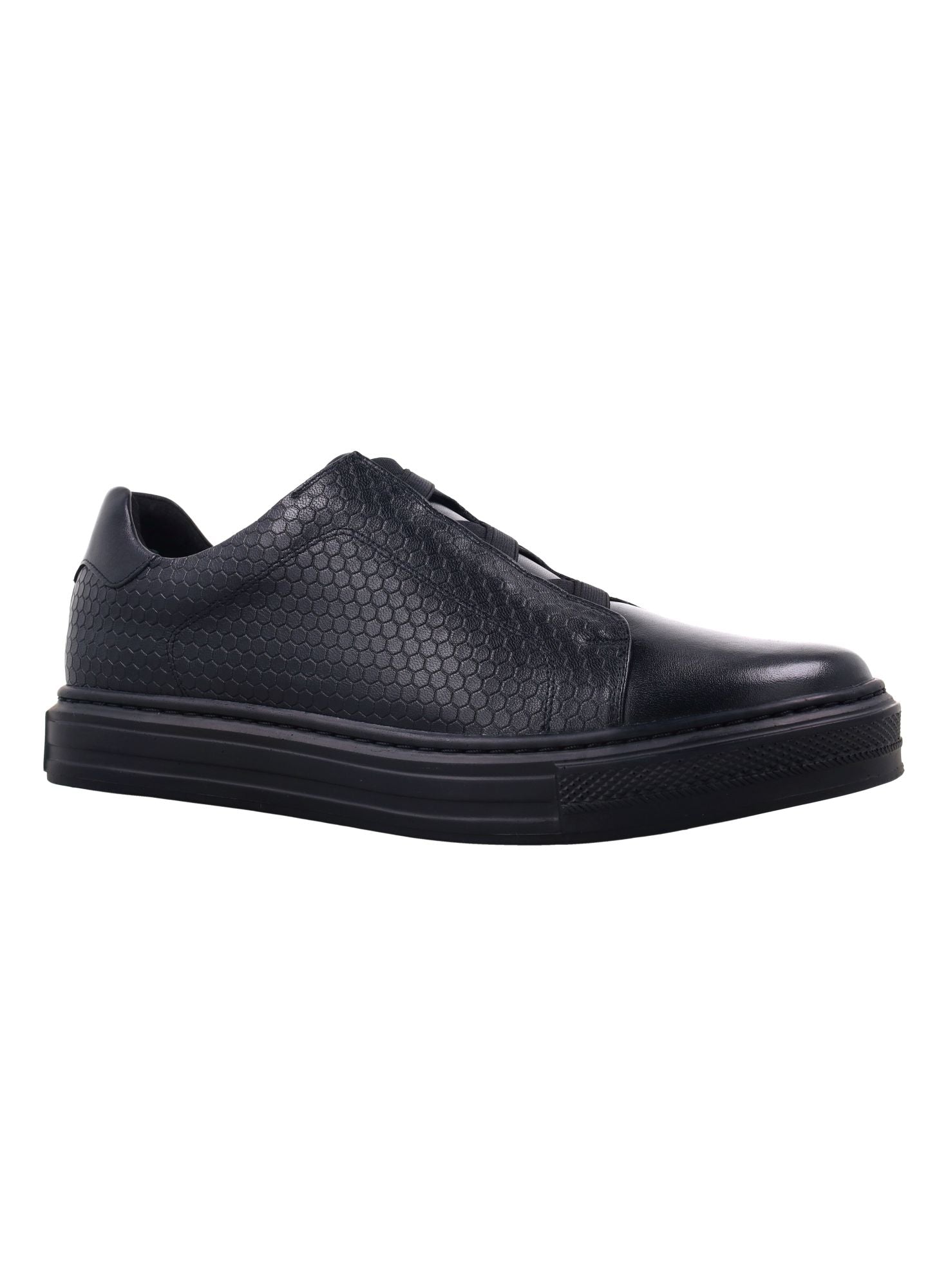 Ux.  Trend 34 Nero - Sneakers Pria Warna Hitam